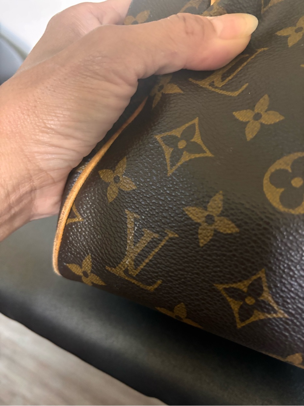 Louis Vuitton Speedy 30 Brown Monogram Canvas Top-Handle with Tan Trim - Picture 12 of 13